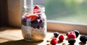 Nocna owsianka przepis: Twoja sekretna broń na szybki start